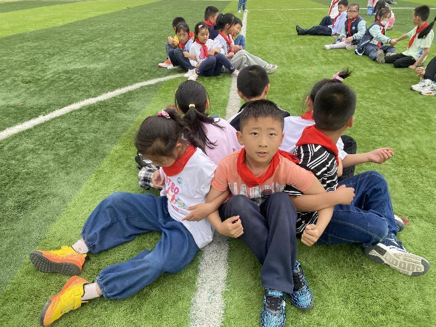 【正学丁三】微笑暖心灵，关爱满校园--南京市丁家庄第三小学心理健康周(1)_html_34ebddd0.jpg