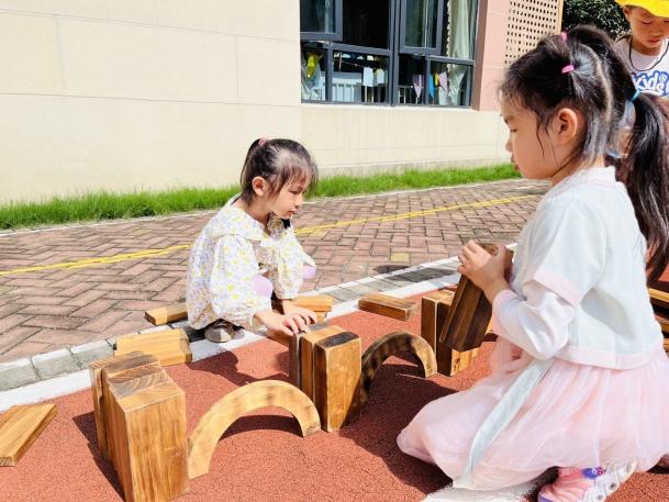 (生命迈幼·校园新闻) 国庆嘉年华 萌趣正当时_html_m2d69b7a7.jpg