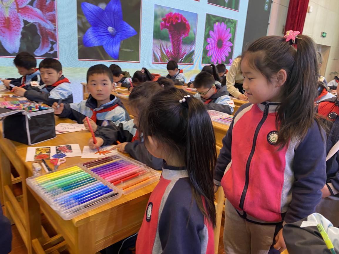 参观小学新闻稿(1)_html_m1d66335d.jpg