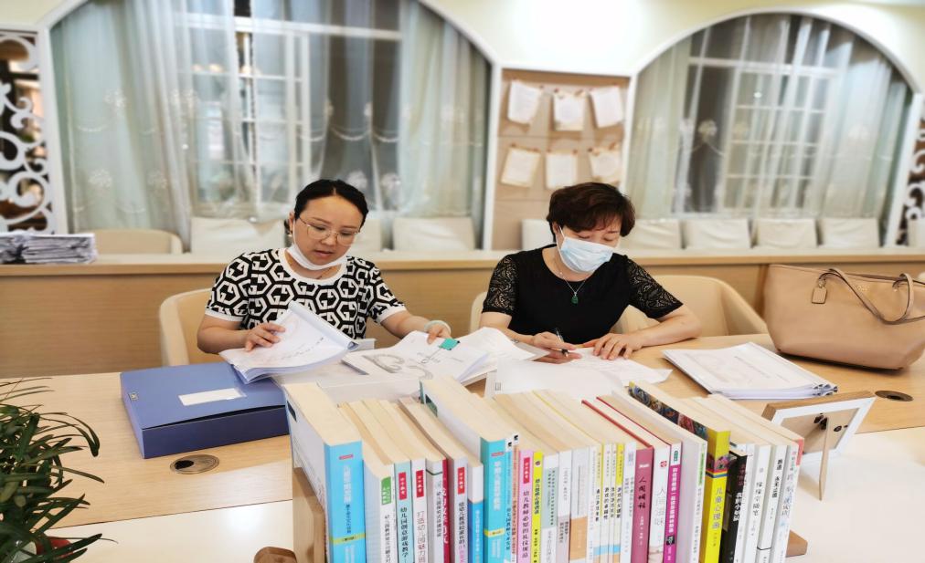 （生命迈幼·校园新闻）精细管理防疫情  督导检查促提升_html_m71a74b78.jpg