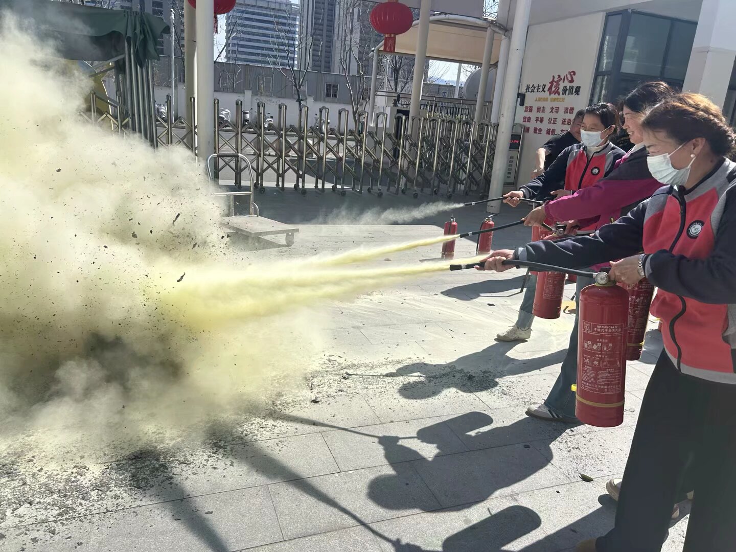 3.21消防实操培训_html_m26bd6ab6.jpg