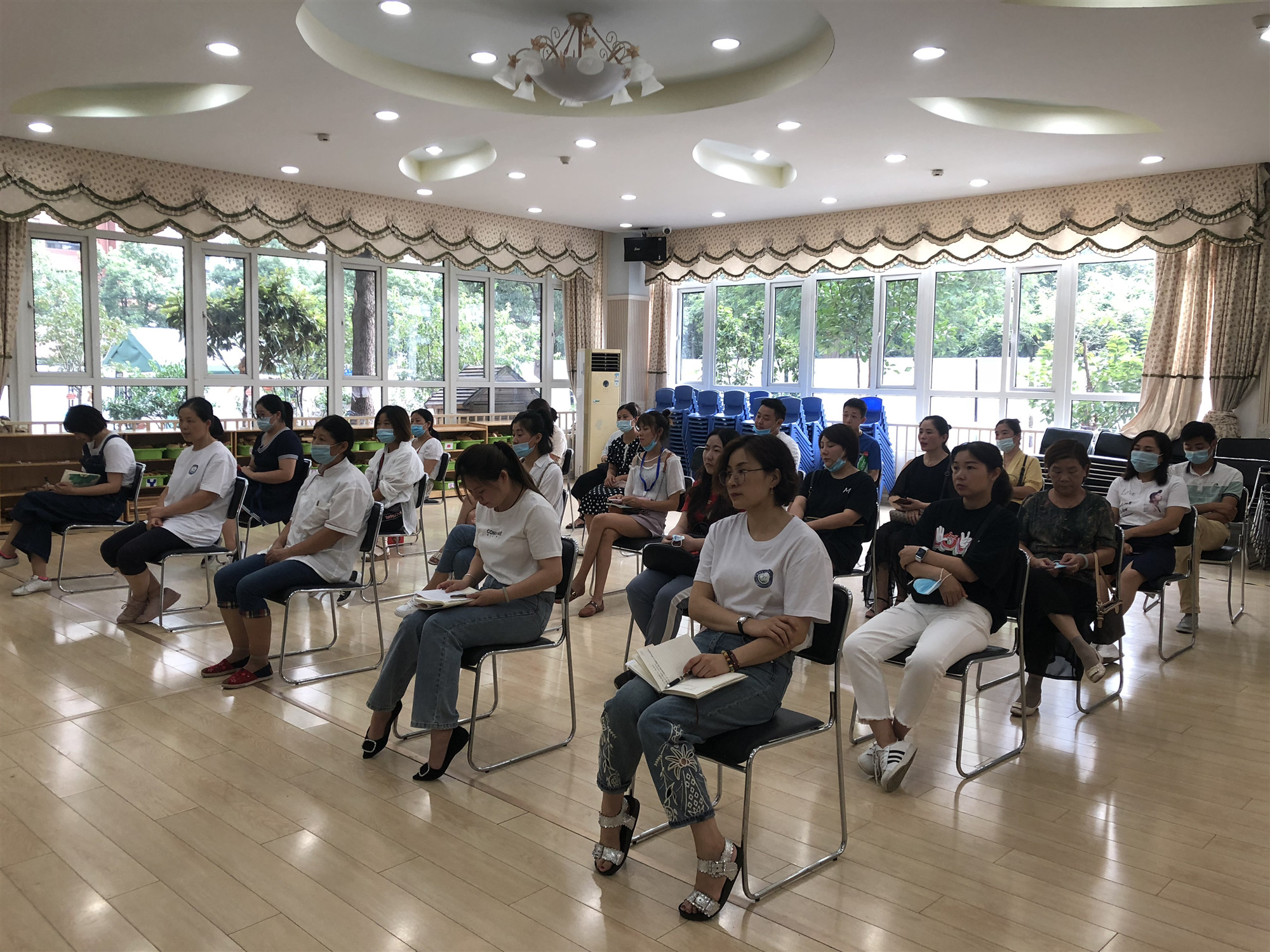 家长膳食委员会报道_html_524f4829.jpg