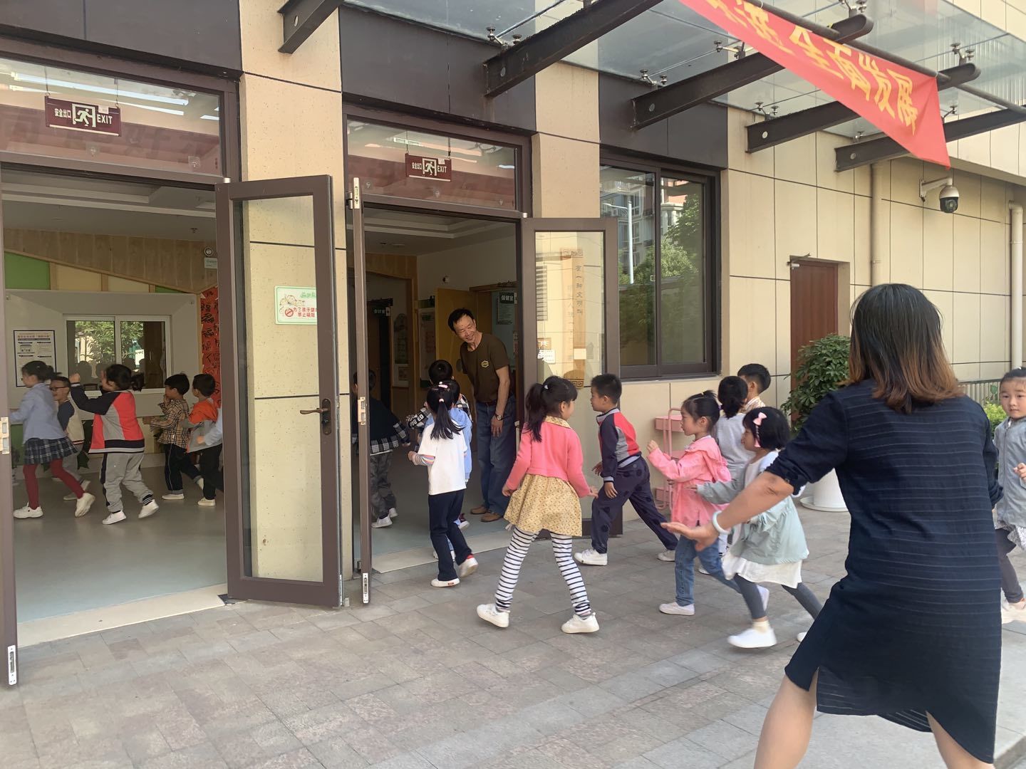 2021.5.18修改 2021防暴演习_html_m2dea5179.jpg