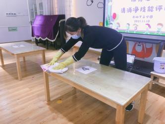 保育老师清消净报道_html_m782a34fa.jpg