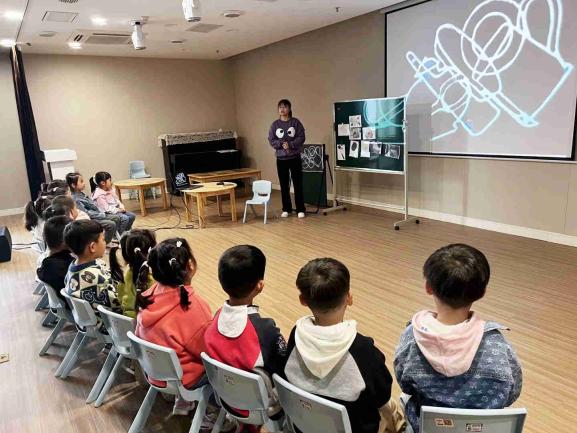 【生命迈幼·教育教学】赛课展风采，磨砺见成_html_33f78b76.jpg