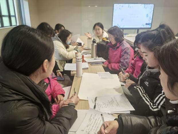【生命迈幼·教学动态】聚焦户外游戏 点亮教研智慧_html_640a9230.jpg