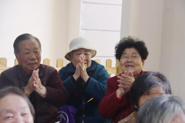 （带批注）10.23重阳节外出活动报道——褚姗姗_html_m4e7546a5.jpg