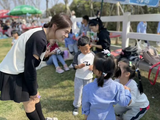 定稿：【生命迈幼·留住“秋”迹】探秘秋日，悦享秋游——迈幼嘉誉山分园秋游活动 (修改)_html_m66c87dc.png