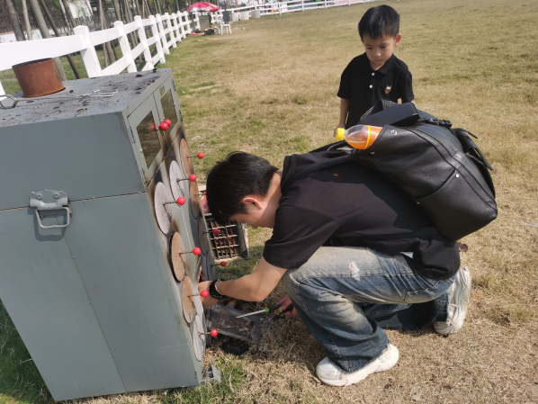 定稿：【生命迈幼·留住“秋”迹】探秘秋日，悦享秋游——迈幼嘉誉山分园秋游活动 (修改)_html_4015b67f.png