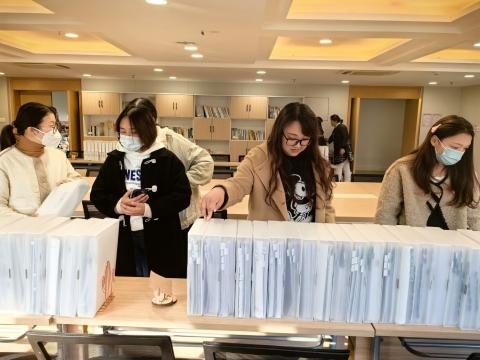 迈幼嘉誉山分园接待侨康路幼儿园参观活动(1)_html_58ffaa93.jpg