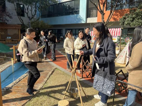 名师参观进校园，观摩交流促成长----迈幼嘉誉山分园仪征市潘岚名师工作室参观活动(1)_html_m4edf8a4b.jpg