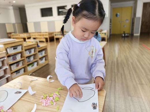 【生命迈幼·校园新闻】童心敬老 情暖重阳_html_6aca2d.jpg