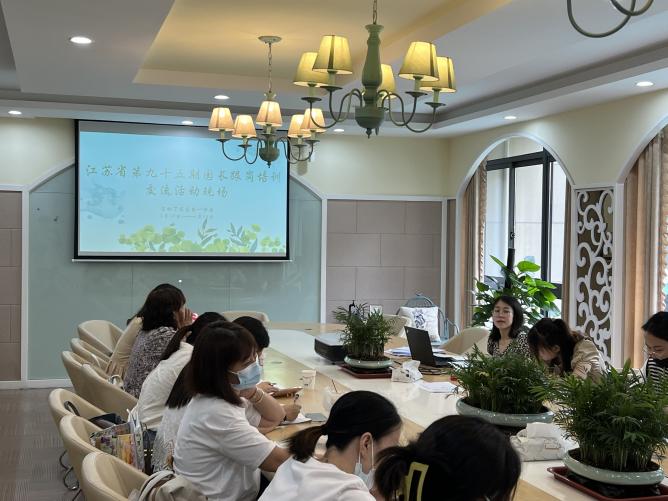 （栖霞教育）共筑幼教心_html_335beb61.jpg