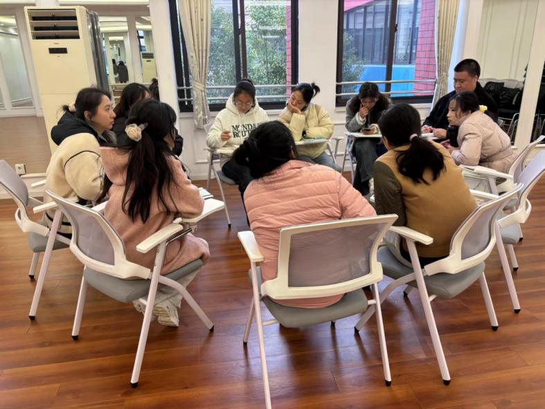 20241227【生活燕幼&middot;园区动态】新城分园：聚焦幼儿成长，半日活动深度研讨与实践_html_4b90c2bf.jpg