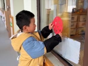 20241231【生活燕幼·园区动态】燕鸣苑分园：“寻年记，集五福”——庆祝元旦系列活动_html_2047d698.jpg