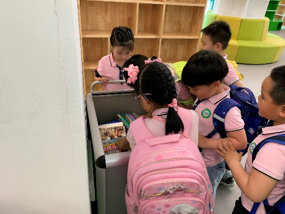 走进小学_html_2f378eab.jpg