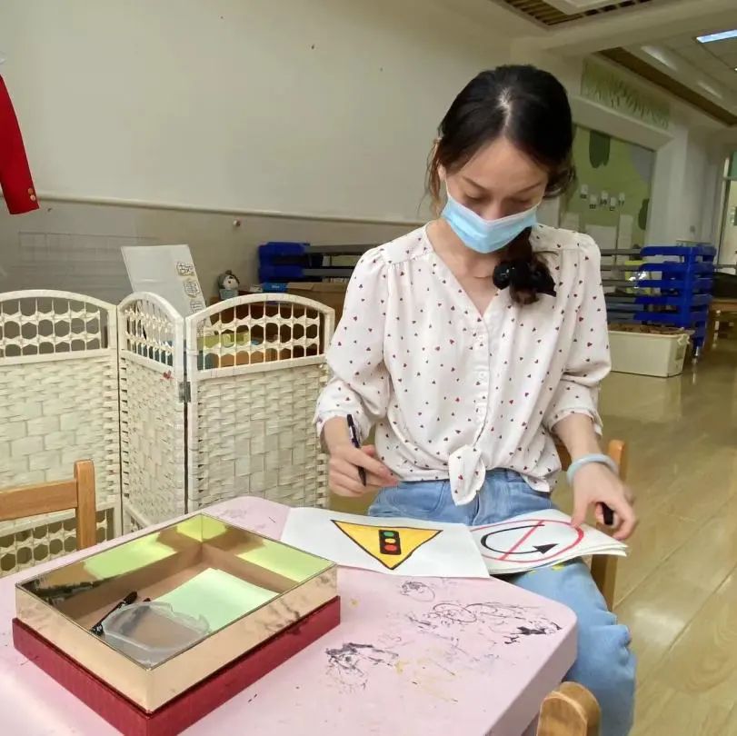 20230831【生活燕幼】“你好，新学期”——燕子矶幼儿园秋季开学准备_html_496609c0.jpg