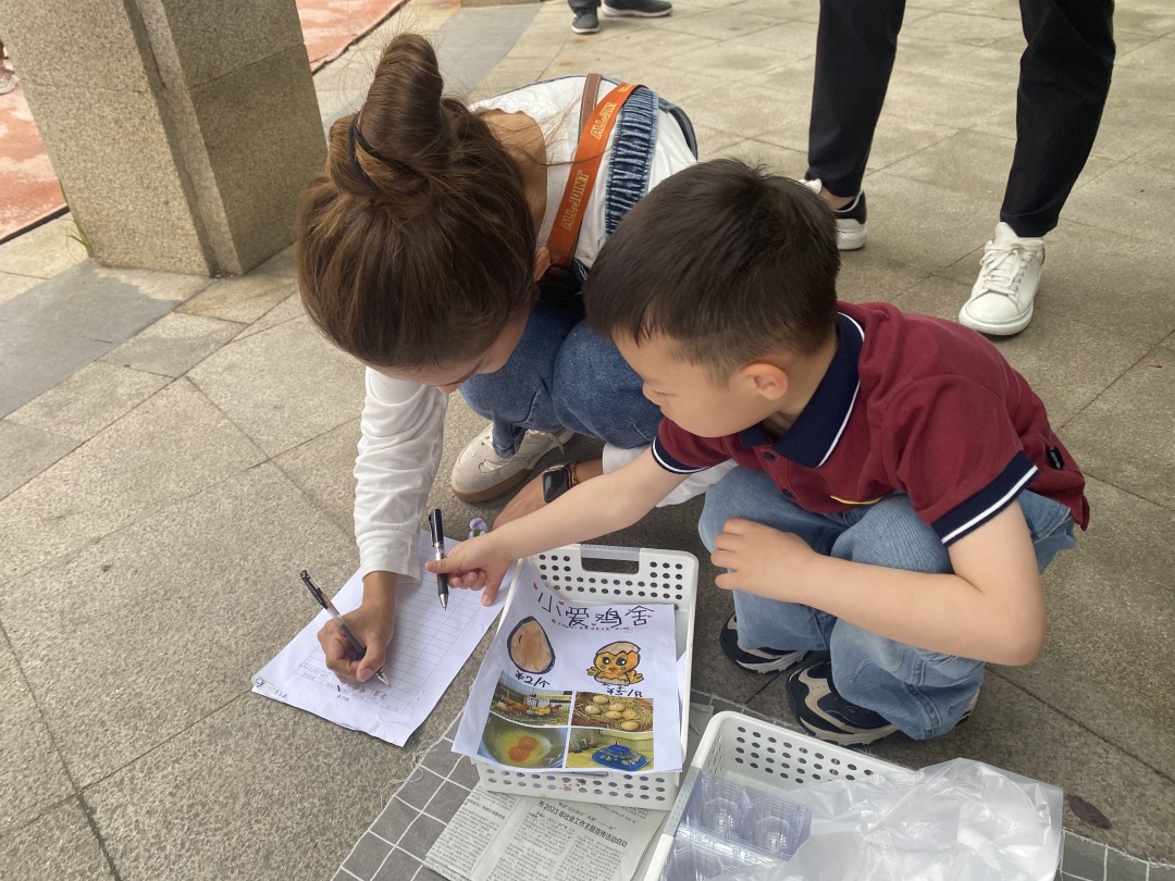 20240429 【生活燕幼·园区动态】“展劳动之美，育劳动之乐”——五一劳动节活动_html_2a39d51.jpg