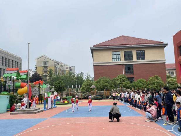 20240429小班亲子运动会_html_m1083478a.jpg