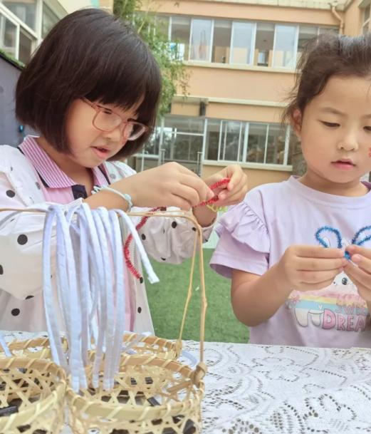 【生活燕幼·园区动态】下庙分园：“燕衔双节  庙趣横生”——双节同庆游园活动(1)_html_59b48d77.jpg