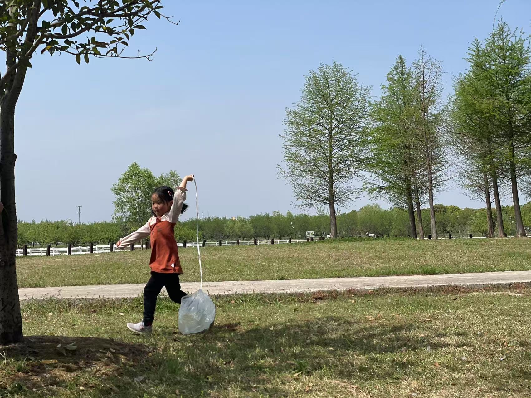 20250408【生活燕幼·园区动态】下庙分园：“相约春天里，不负好时光”——幼儿春日游学活动_html_m7689fcd6.jpg