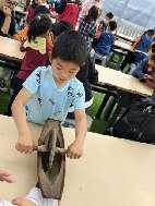 20250411【生活燕幼·园区动态】中心园：采撷春光，一起“趣”春游——亲子春游活动_html_m61619f3d.jpg