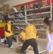 20250430【生活燕幼·园区动态】中心园： “快乐打工记” ——劳动节职业体验活动_html_96a935f.jpg