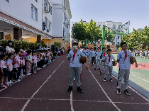 20240514【生活燕幼·年级组动态】燕幼中心园：花开有时，衔接成长——大班年级组参观小学活动_html_77eb19dc.png