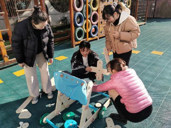 20211202祥和园区扭扭建构游戏培训活动_html_26781b6b.jpg