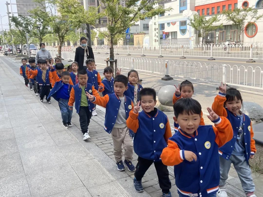 20230426【生活燕幼·园区动态】燕鸣苑园区：关爱生命 关注民防——小班组社区活动_html_mfdd78b5.jpg