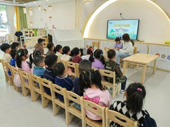 20241107【生活燕幼·安全第一】燕鸣苑分园：“消防在‘童’心，安全护‘童’行”——幼儿园消防安全培训及疏散演练_html_705a37fb.jpg
