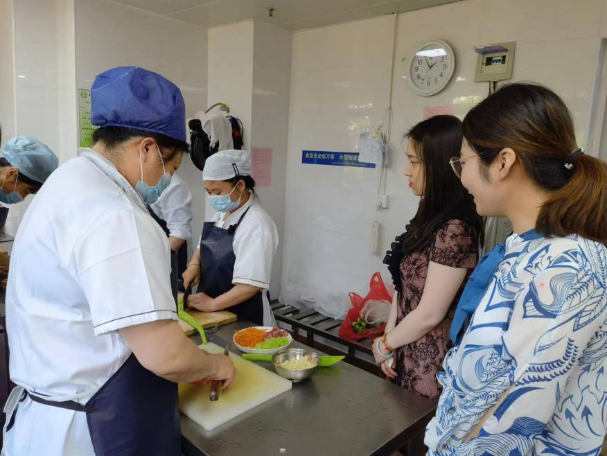 20220601新城食堂比拼_html_m2d7d5ca4.jpg