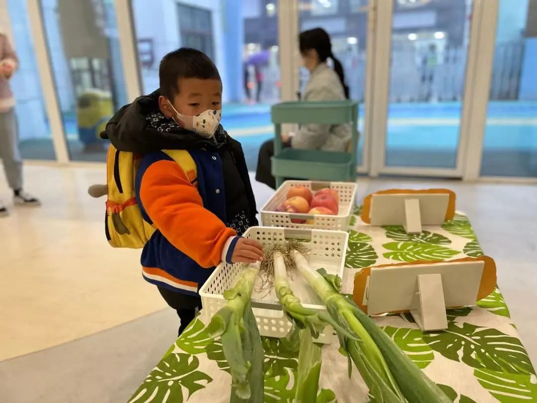 20230206【生活燕幼&middot;园区动态】燕鸣苑分园：“春暖花开 萌兔归来”——新学期开学记_html_55e59c6.jpg