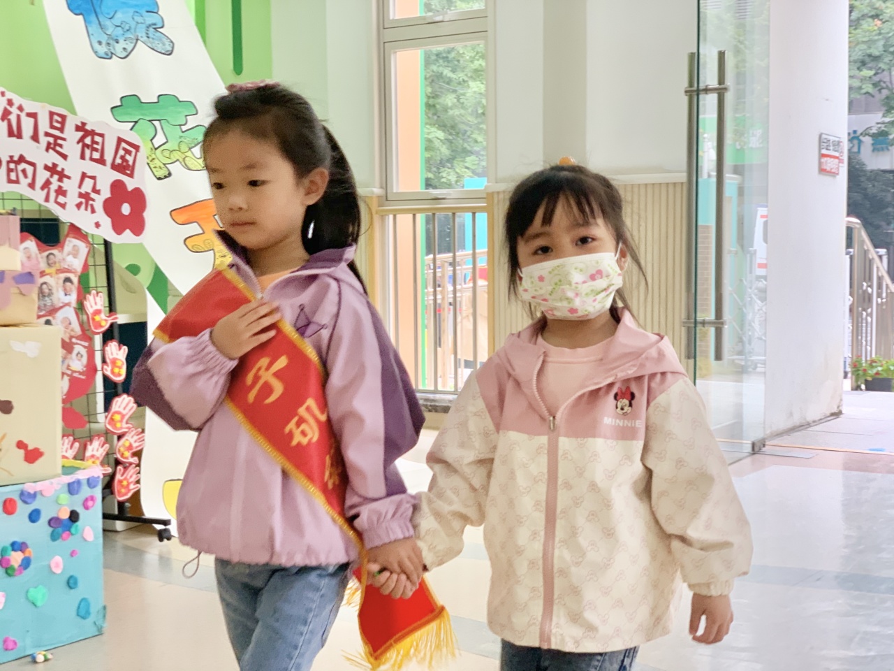 【生活燕幼·年级组动态】下庙分园：“大带小，乐成长”——小班幼儿成长纪实_html_m213f3e13.jpg