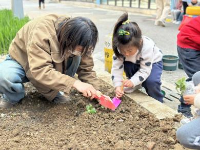 20240625 【生活燕幼·园区动态】家园互动 携手并进——家长资源团活动_html_m6fc513e.jpg