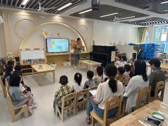 20240606 【生活燕幼·园区动态】检查促规范，督导促提升——6月“规范挂牌”专项督导检查_html_6ff90267.jpg