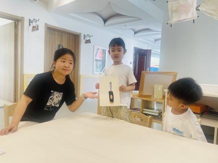 20240620  【生活燕幼·园区动态】安全问题我来查——小桃子巡园活动_html_5d9a3dbe.jpg