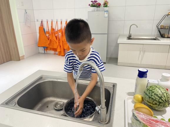 20240620【生活燕幼·园区动态】“夏至到，盛夏始”——舌尖上的节气之夏至_html_5df3fab3.jpg