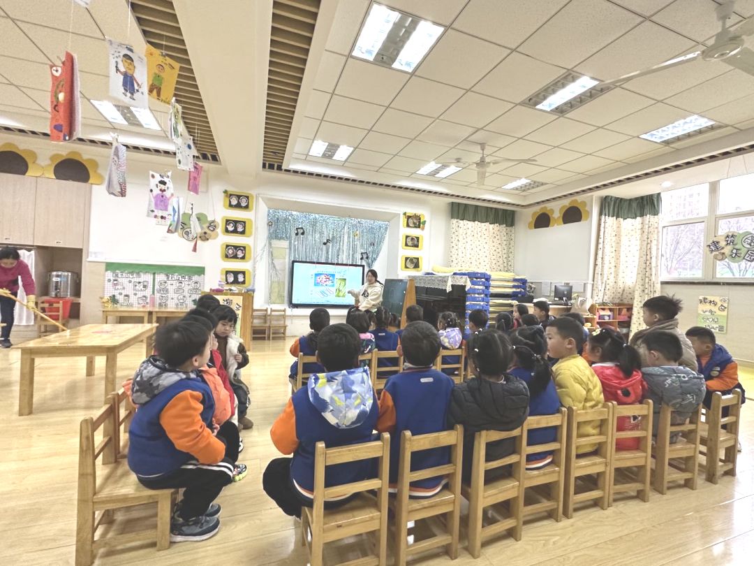 20220216【生活燕幼·安全第一】下庙分园：“安全为伴，快乐‘童’行”——安全系列活动_html_m3ce7bc1f.jpg