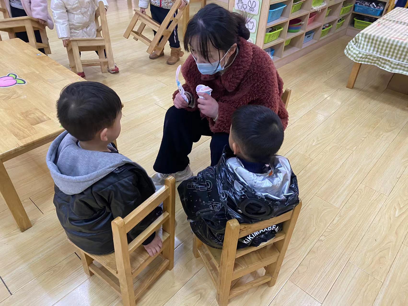 20230228  【生活燕幼·安全第一】下庙分园：“反诈防拐，安全伴你行”——安全教育系列活动_html_302024fb.jpg