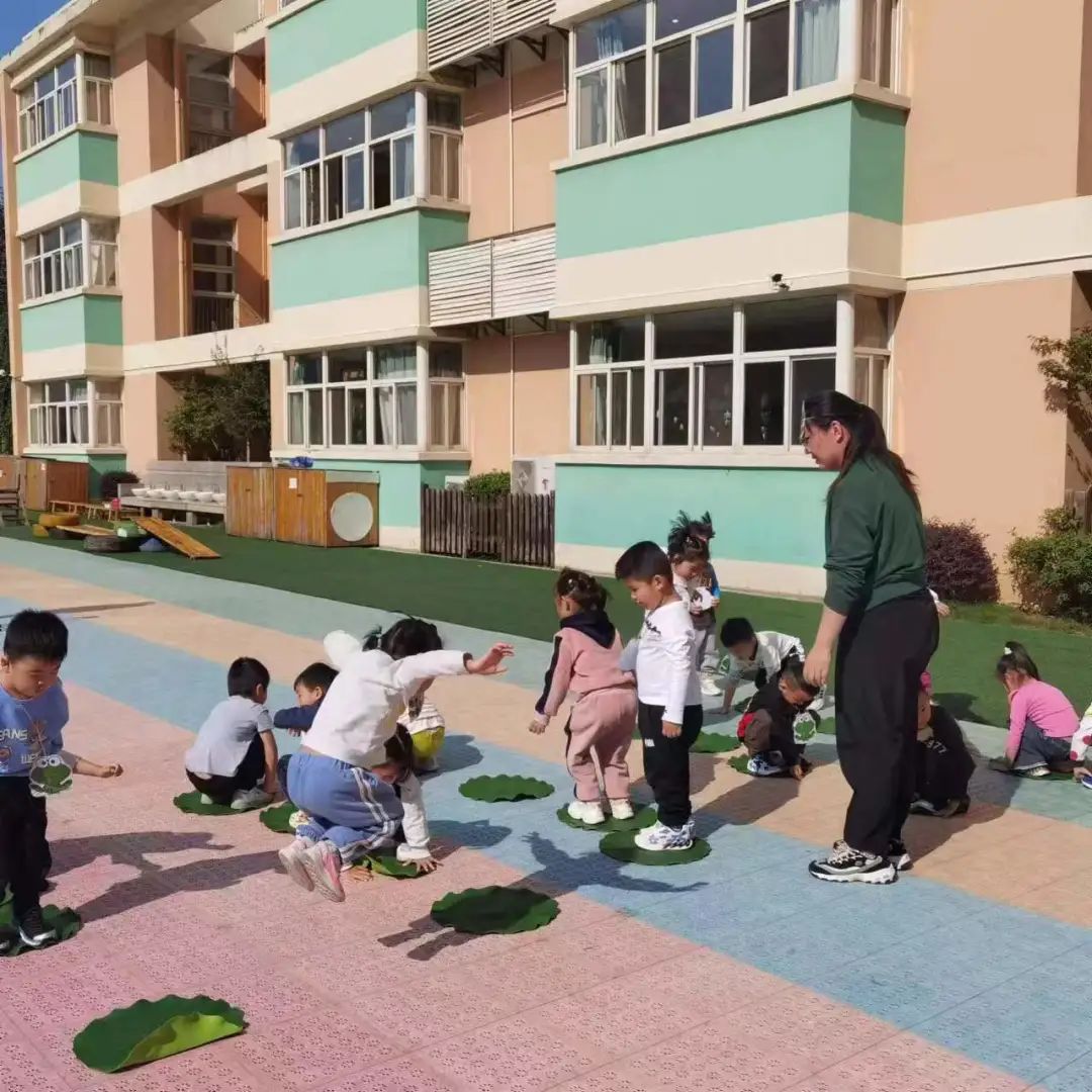 20231019 【生活燕幼 教研组活动】下庙分园：悦享体育 以研促教_html_4f3d8876.jpg