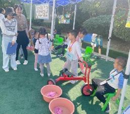 【生活燕幼·园区动态】中心园：“‘游’你做主 戏悦童心”——游戏评比活动_html_5239c513.jpg