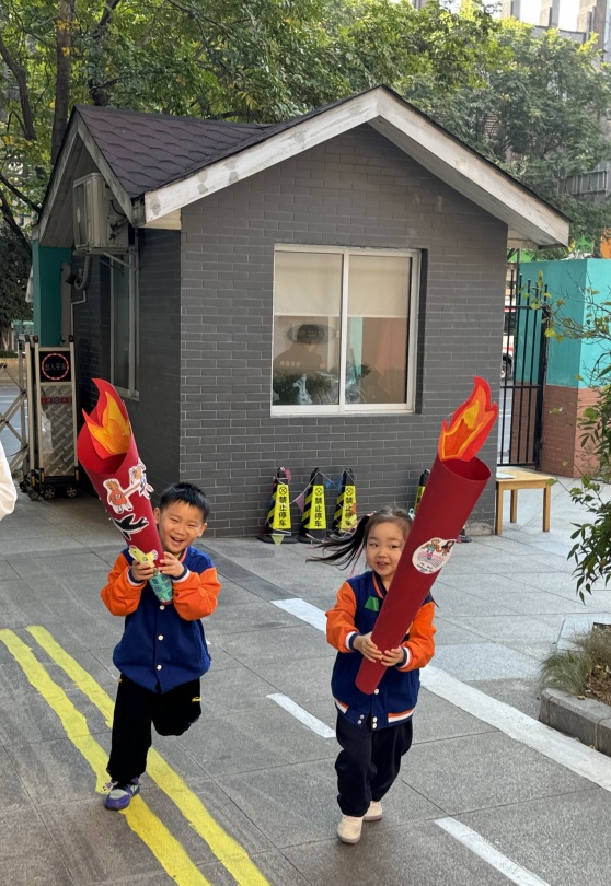 【生活燕幼·园区动态】下庙分园：“大手拉小手，运动迎园庆”——大带小运动会_html_m59e0fbcb.jpg