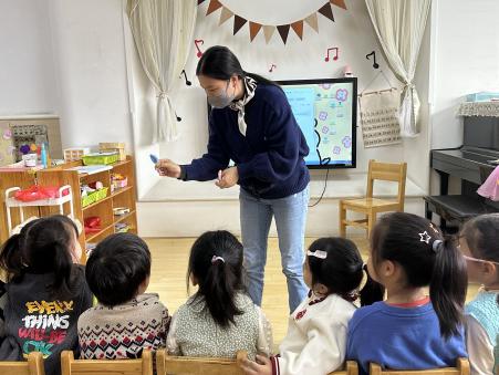 【生活燕幼·年级组动态】下庙分园：“家园互动，携手并进”——中班年级组家长资源团活动_html_32357260.jpg