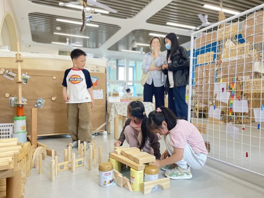 20250421【生活燕幼·园区动态】燕鸣苑分园：“走进童园，倾听成长”——家长半日开放活动_html_m265b73a5.jpg