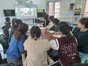 【生活燕幼·园区动态】燕幼中心园：“弘扬师德，铸就师魂”——师德观影活动_html_m1a6fd8c5.jpg