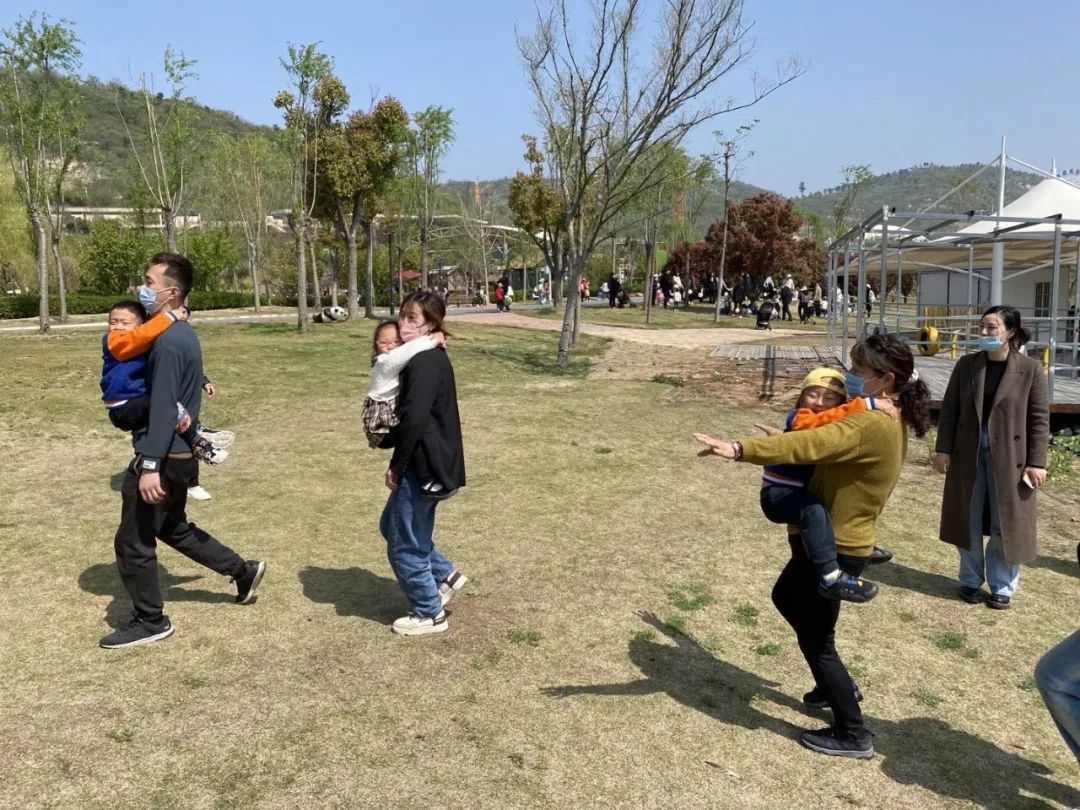 20230407【生活燕幼·园区动态】燕鸣苑分园：遇春光，趣春游——幼儿园春游活动_html_m5f0d89b.jpg