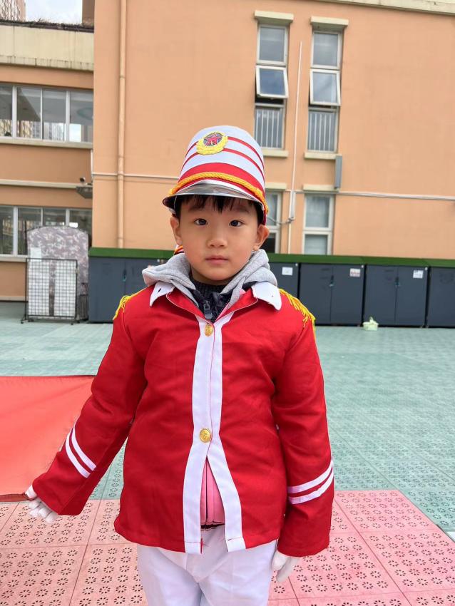 20231204【生活燕幼&middot;园区动态】下庙分园：“小仪式，大情怀”——大三班升旗仪式_html_233cbe7.jpg
