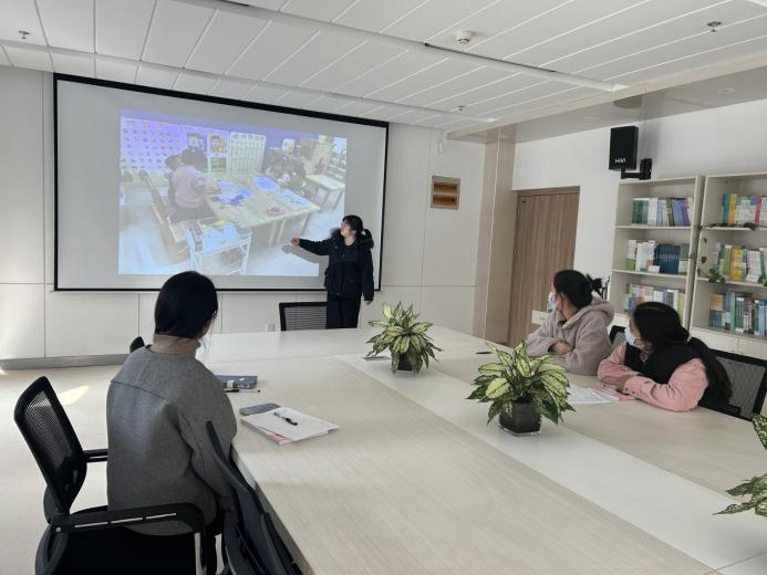 20231129【生活燕幼·教科研动态】燕鸣苑分园：赴初冬之约，享科探之乐——科学组教研活动_html_7290e232.jpg