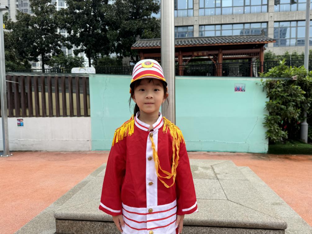 20241014【生活燕幼&middot;园区动态】新城分园——我是小小升旗手大五班升旗活动_html_m16866851.jpg